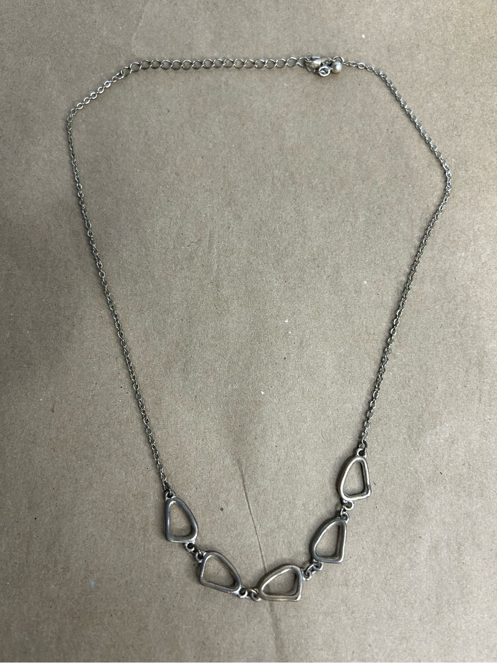 5โ for $25๐ฅGeometric Triangle Shaped Silver Toned Link Necklace